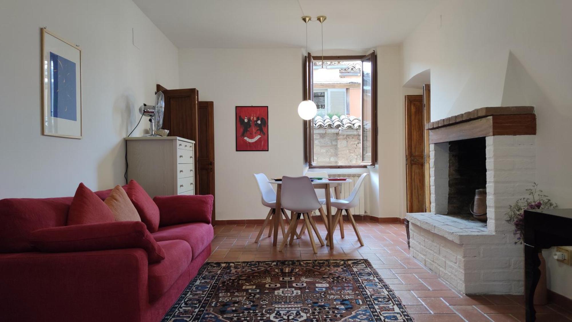 Numero 6 Todi Buitenkant foto