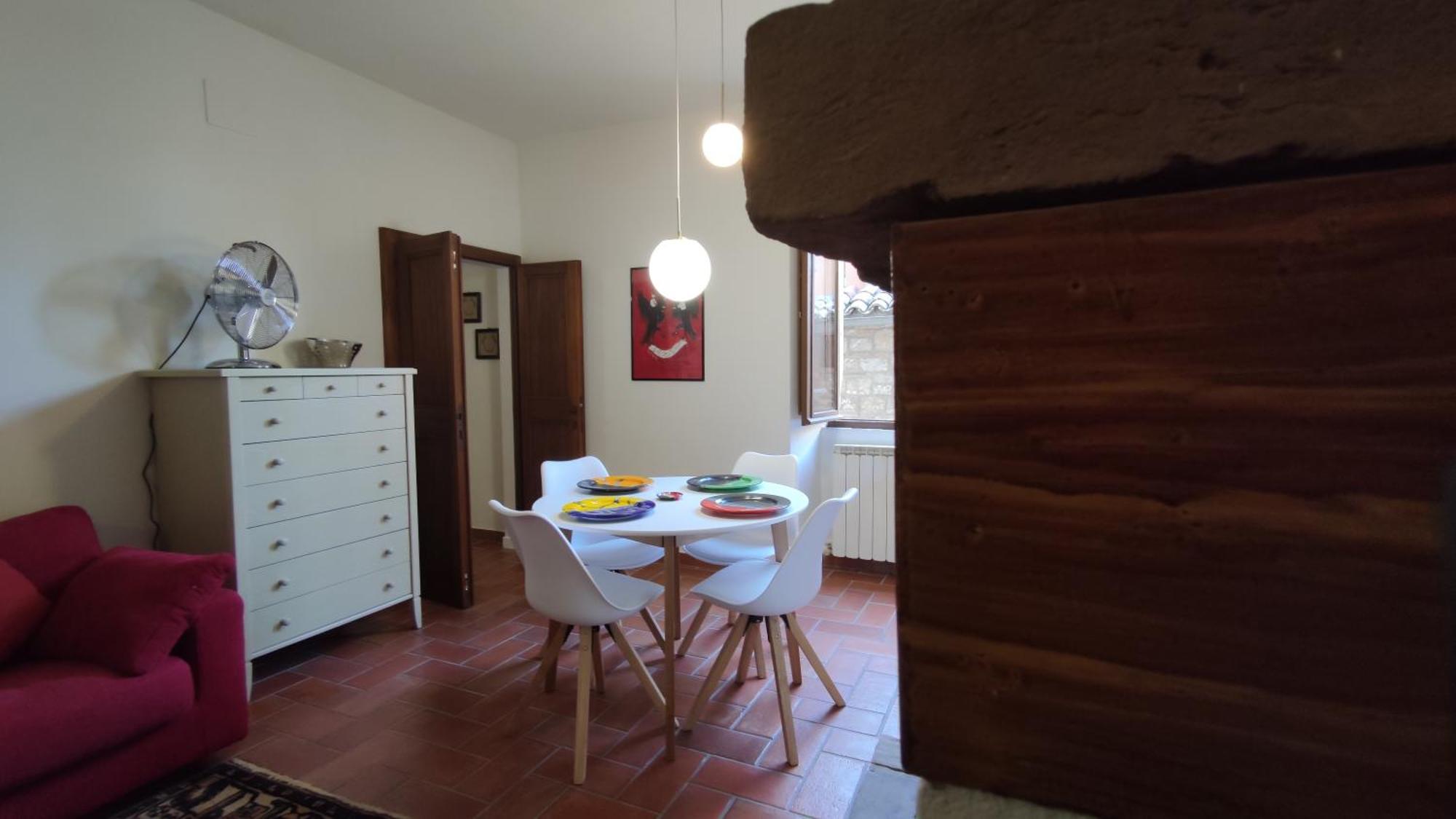 Numero 6 Todi Buitenkant foto